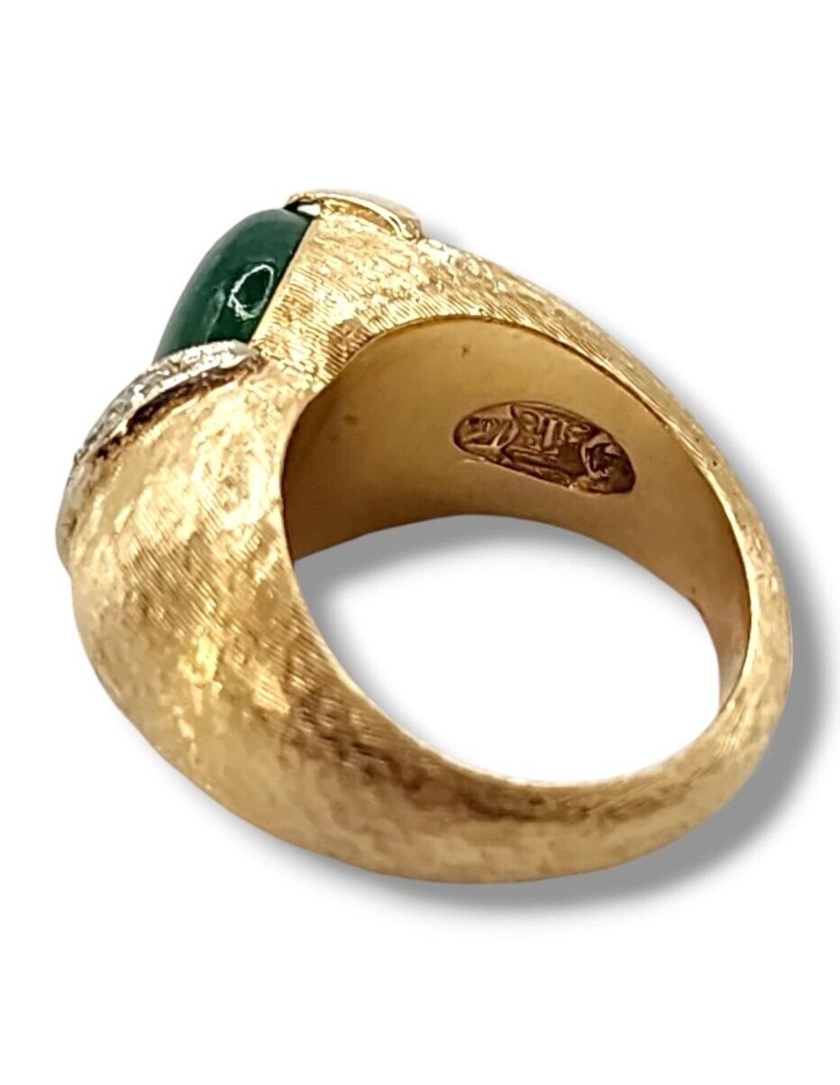 Lovely 14K Gold Ring with Diamonds & Emerald