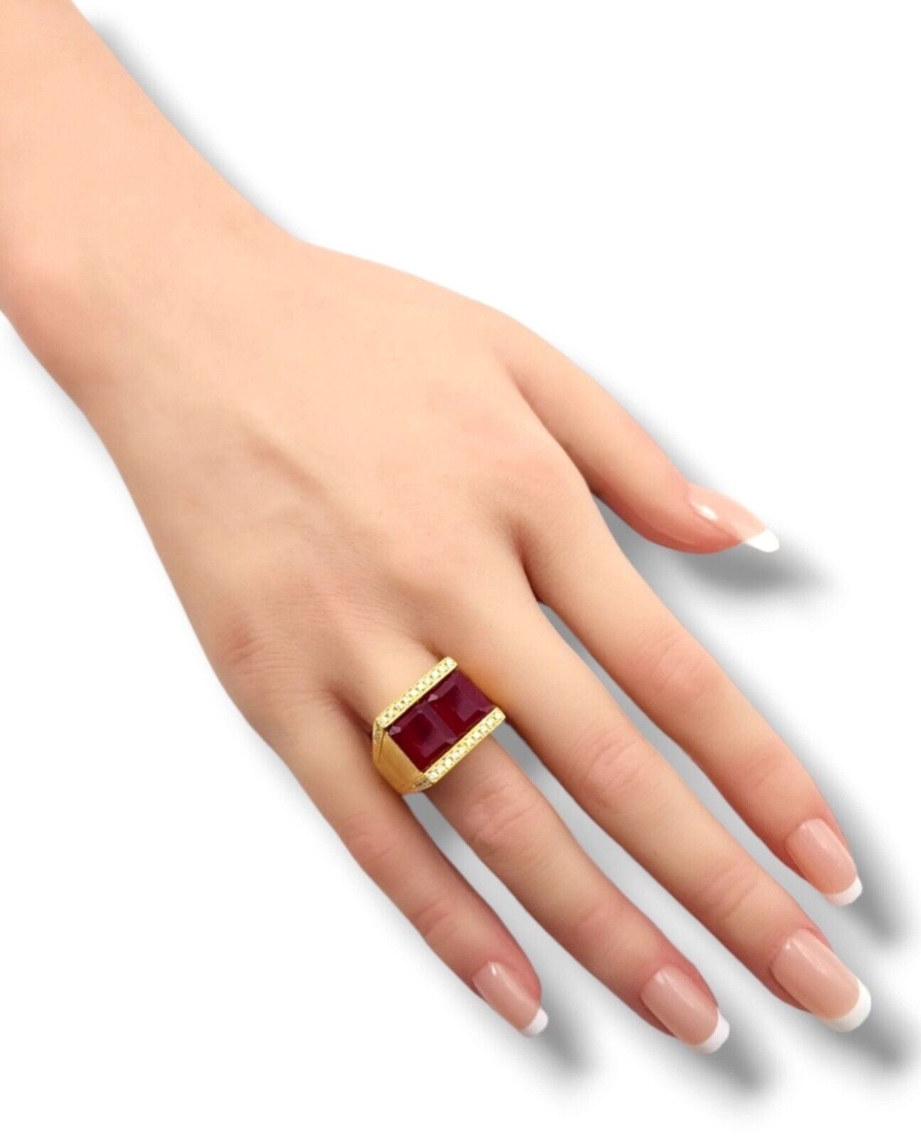 Stunning 18K Gold Ring with Diamonds & Large Ruby's Love