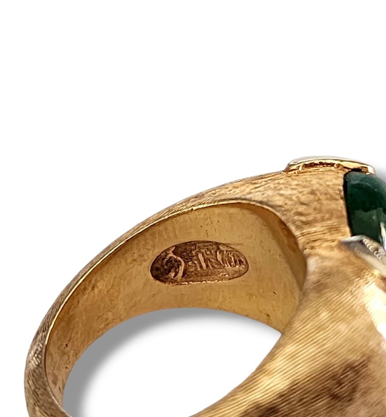 Lovely 14K Gold Ring with Diamonds & Emerald