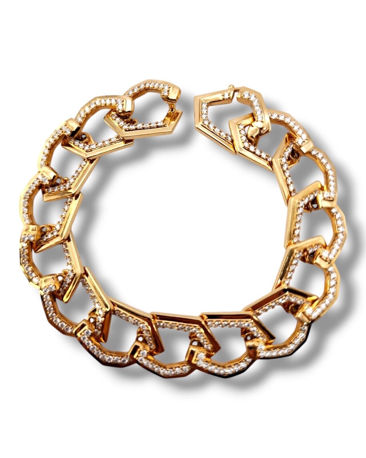 Beautiful 18k Gold and Natural Diamond Bracelet 3.54 Carats