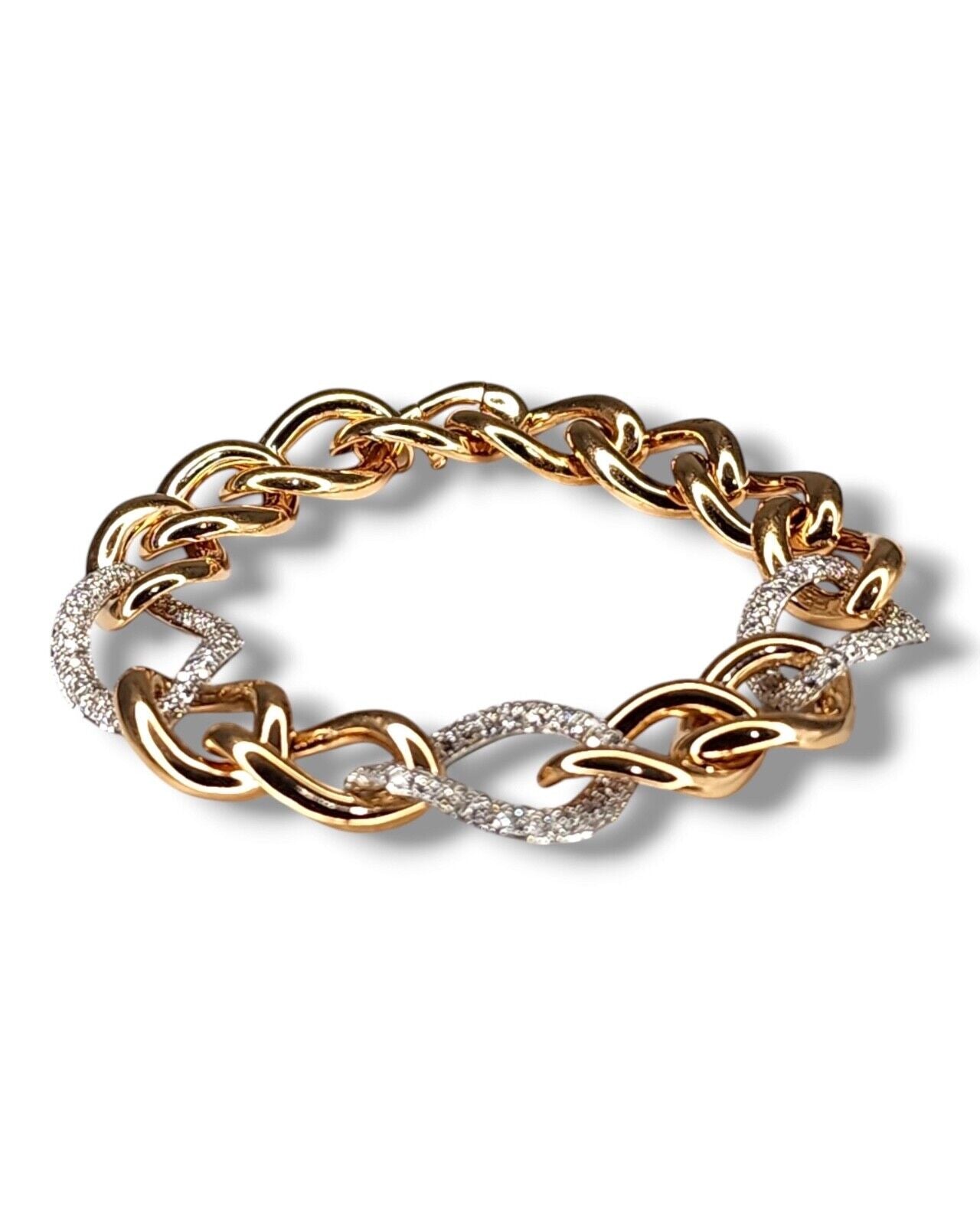 Beautiful 18k Gold and Natural Diamond Bracelet 3.54 Carats