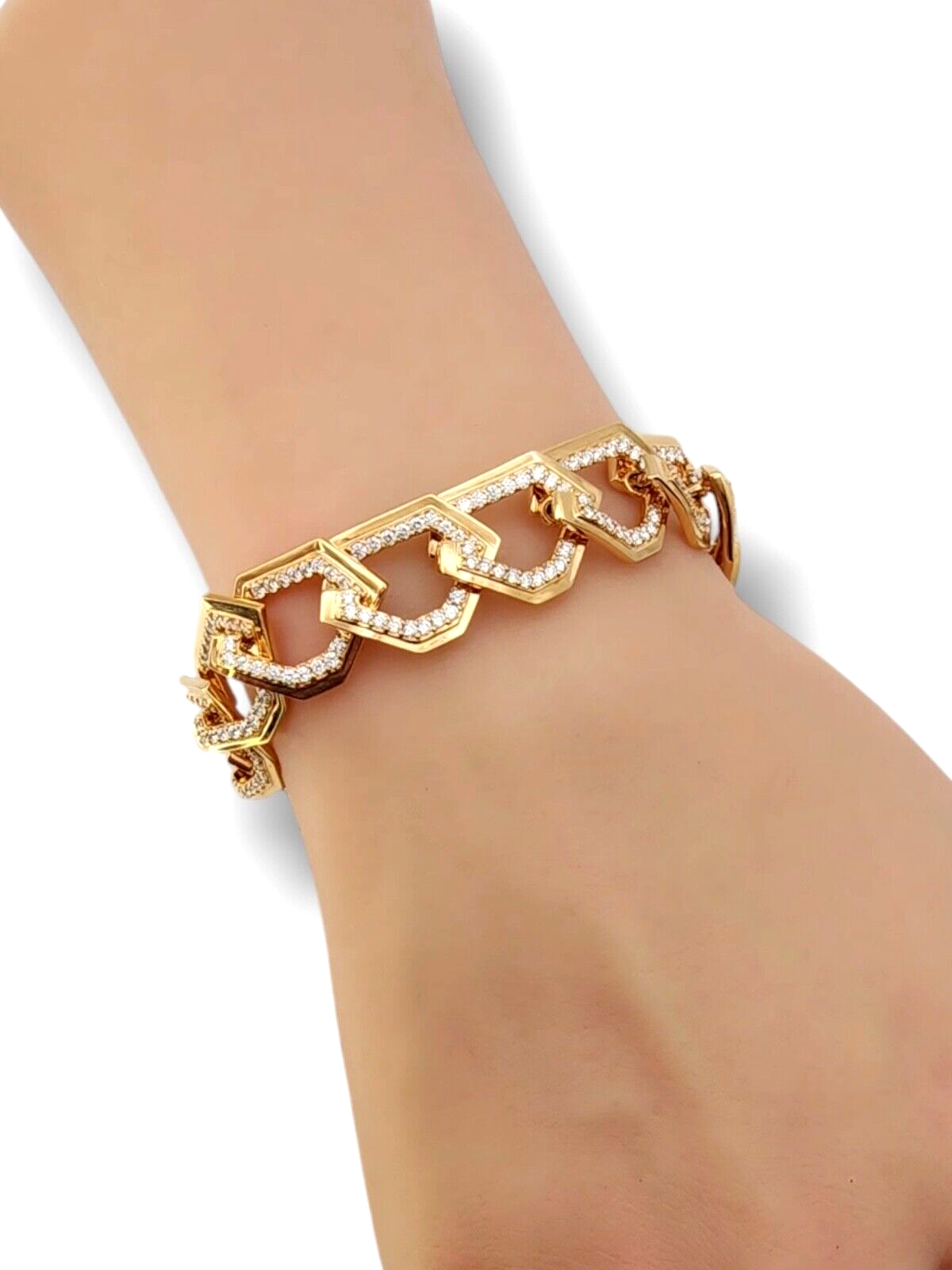 Beautiful 18k Gold and Natural Diamond Bracelet 3.54 Carats