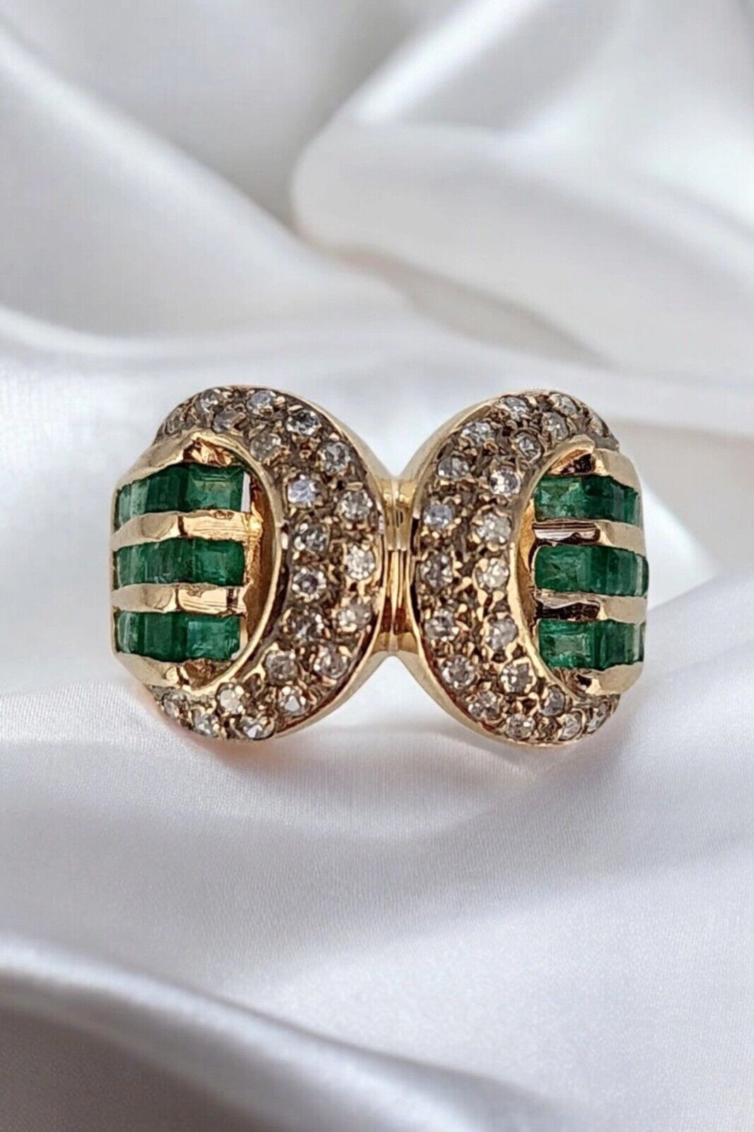 14K  Yellow Gold Ring with Diamonds & Emerald