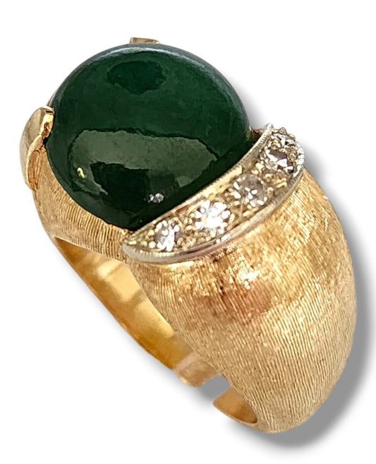 Lovely 14K Gold Ring with Diamonds & Emerald