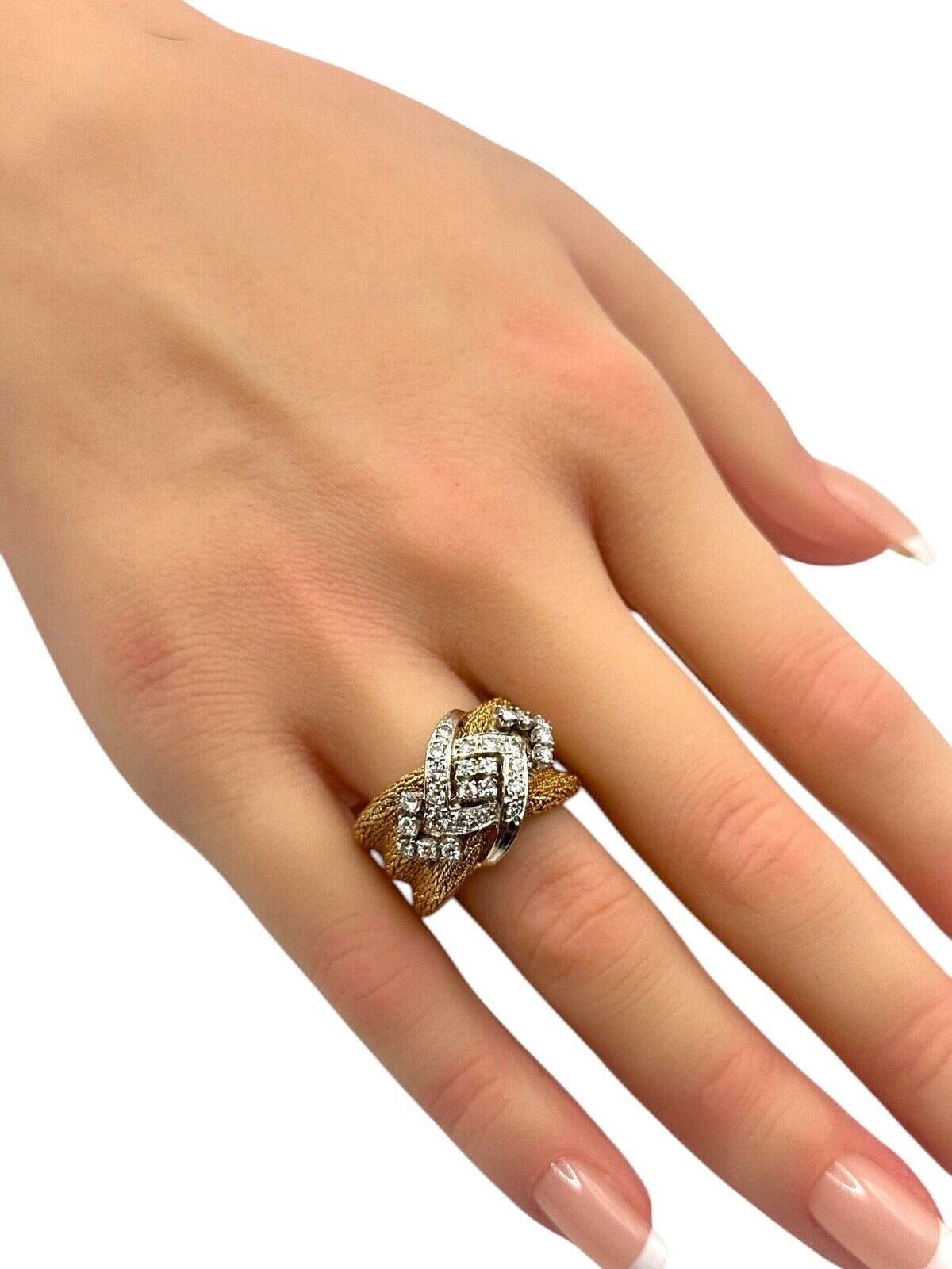 Gorgeous 14K Gold &  Diamond Women's Ring Italy