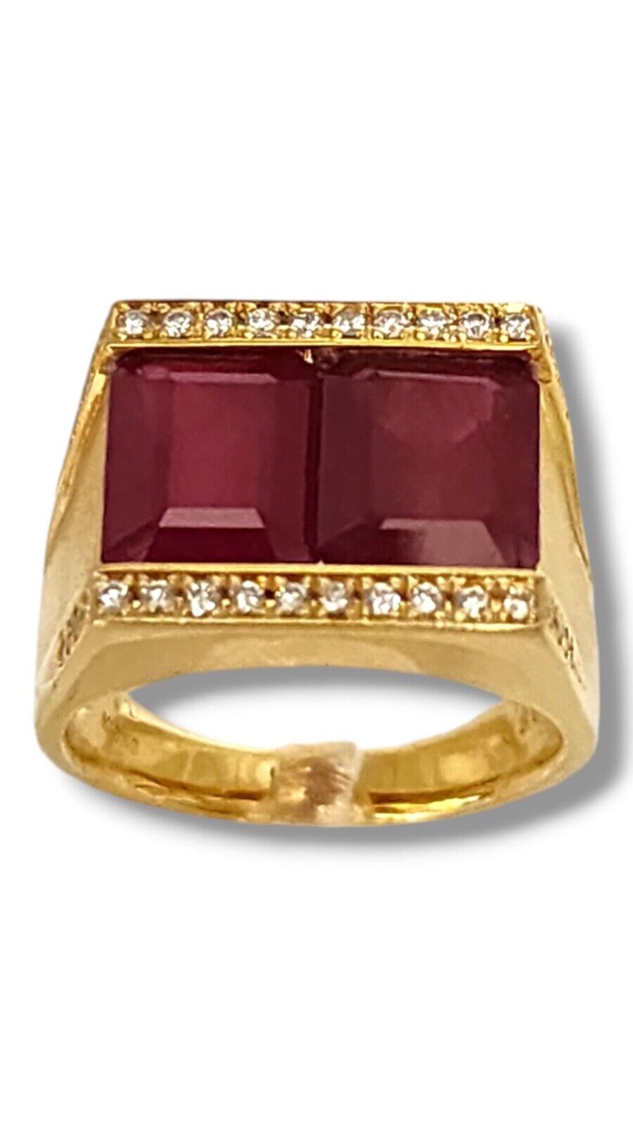 Stunning 18K Gold Ring with Diamonds & Large Ruby's Love