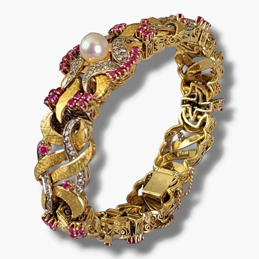 Gorgeous Vintage 18kt Gold 4.5 Carat Ruby and 3.12 Carat  Diamond Bracelet  71.5