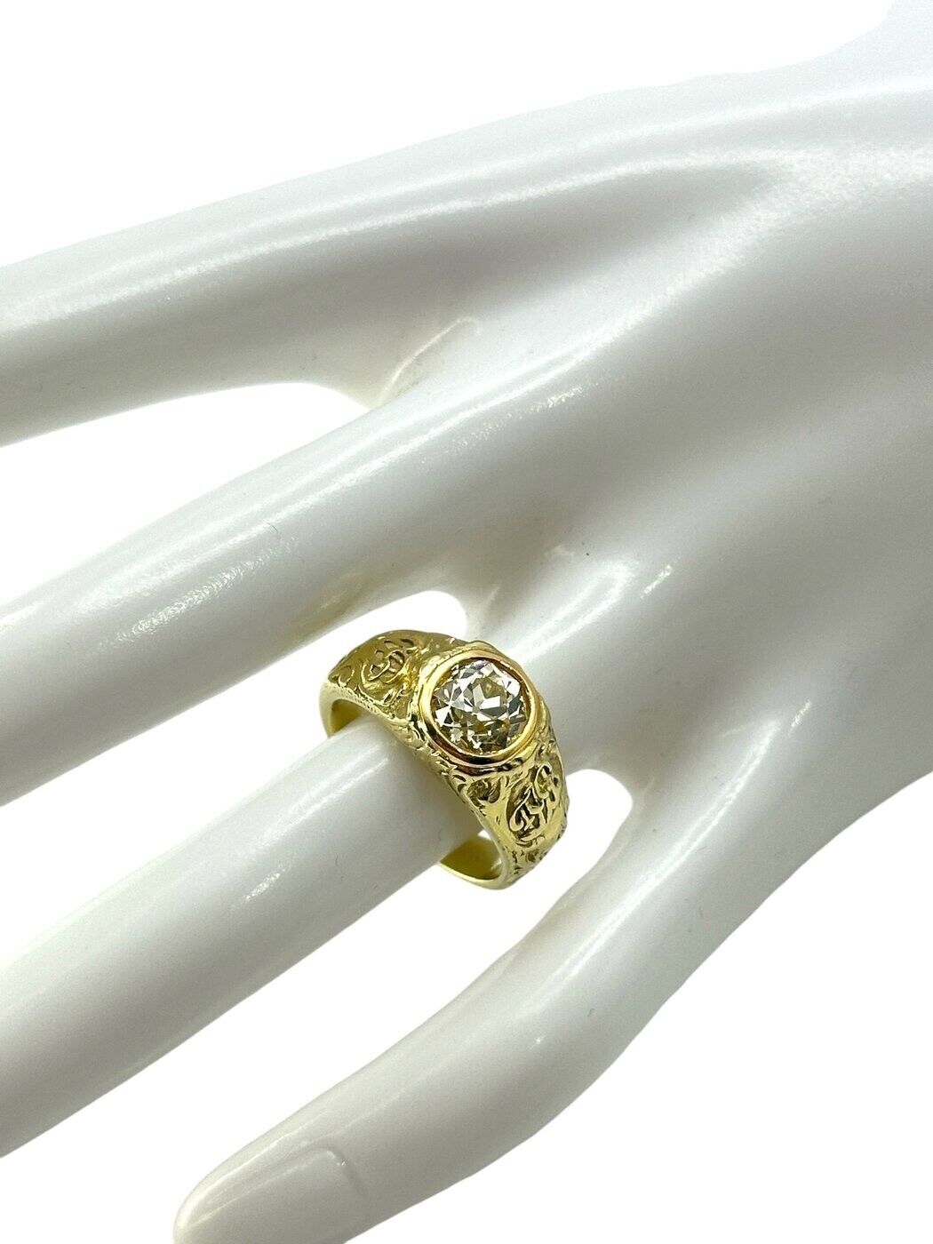 Gorgeous Antique 18K  Yellow Gold Engagement Ring with 1.5ct. Diamond