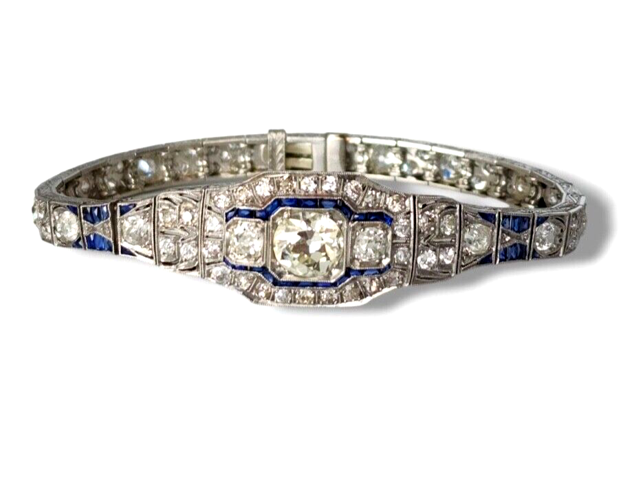 Gorgeous Rare Art Deco Platinum 6.39 Carats Diamond Bracelet Circa 1930