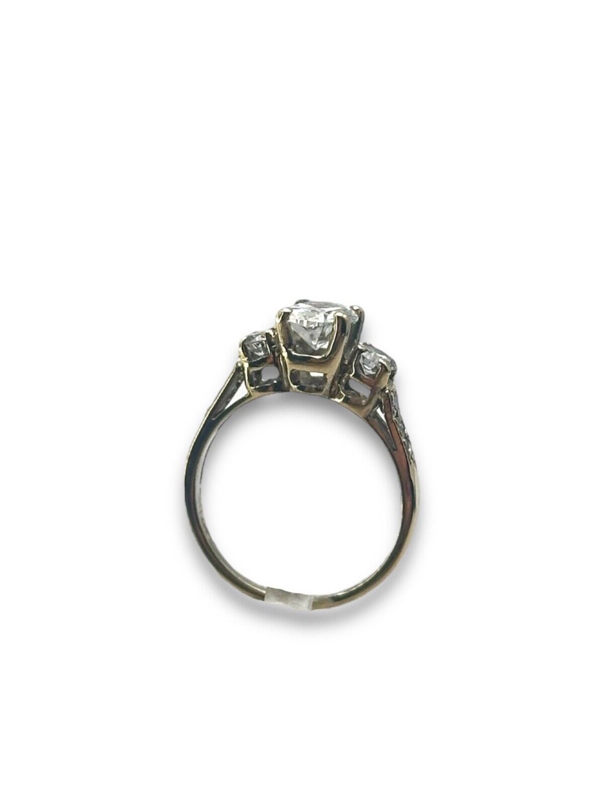 Gorgeous Platinum Ring with Big Center Diamond