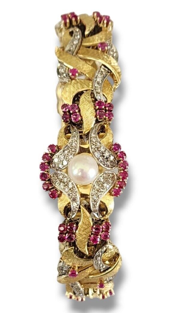 Gorgeous Vintage 18kt Gold 4.5 Carat Ruby and 3.12 Carat  Diamond Bracelet  71.5